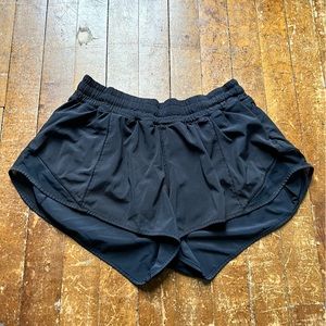 Lululemon Hotty Hot Short 2.5”